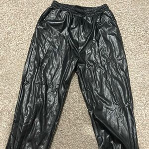 Medium Kourtney Kardashian Black pants